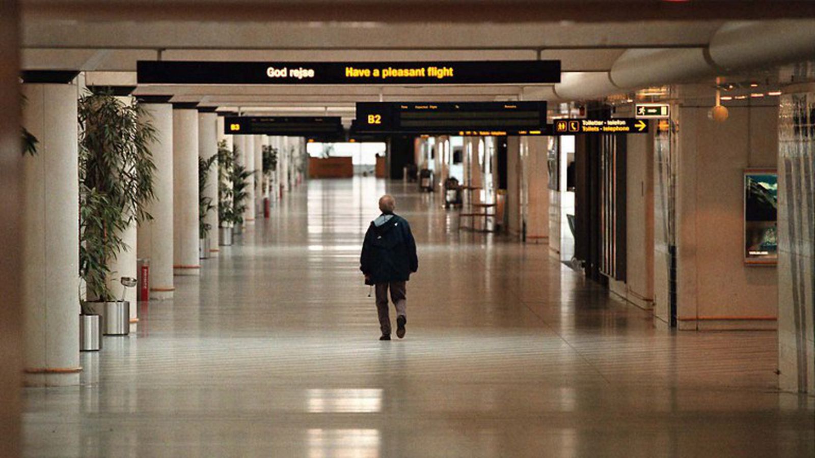 Hand­tekinn við Kastrup eftir að til­kynnt var um meinta skamm­byssu