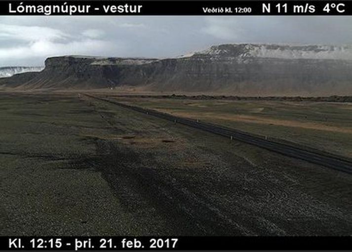 Úr vefmyndavél Vegagerðarinnar við Lómagnúp nú í hádeginu.