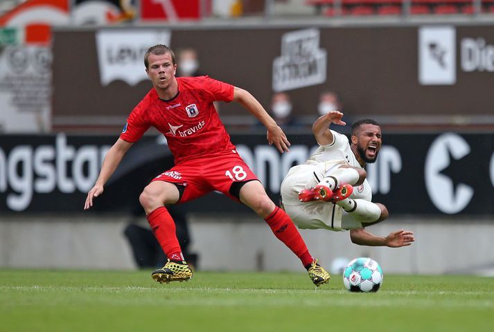 Jesper Juelsgaard rauðklæddur í leik með AGF þar sem hann hefur spilað síðustu fimm ár.