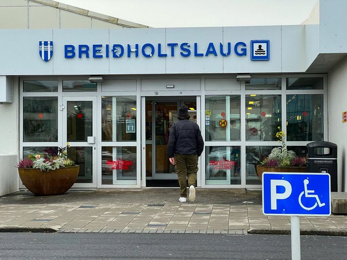 Maðurinn lést í Breiðholtslaug í desember 2022.