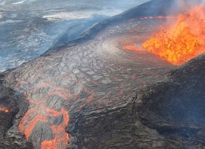 Það er óhætt að segja að það er enn líf í gosinu.