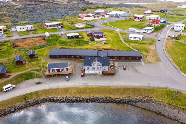 Íbúar í Djúpavogi glíma margir hverjir við veikindi þessa dagana en fjölmörg Covid smit hafa greinst undanfarið í bænum. 