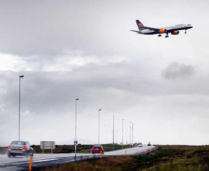 Mikið hvassviðri er á landinu og það á eftir að versna að sögn veðurfræðings.