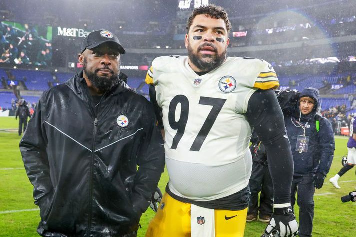Tomlin er hér ásamt Cam Heyward, varnarmanni Steelers.