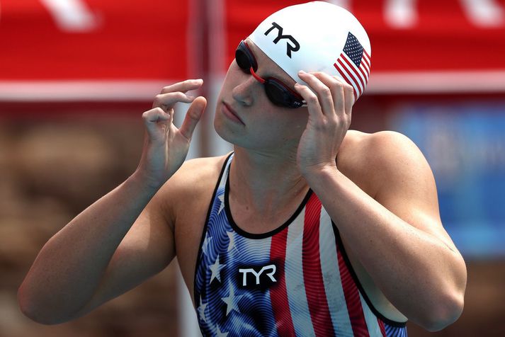 Katie Ledecky er margfaldur meistari og núna líka útskrifuð úr Stanford háskólanum.