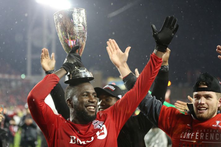 Jozy Altidore fagnar sigrinum í nótt.