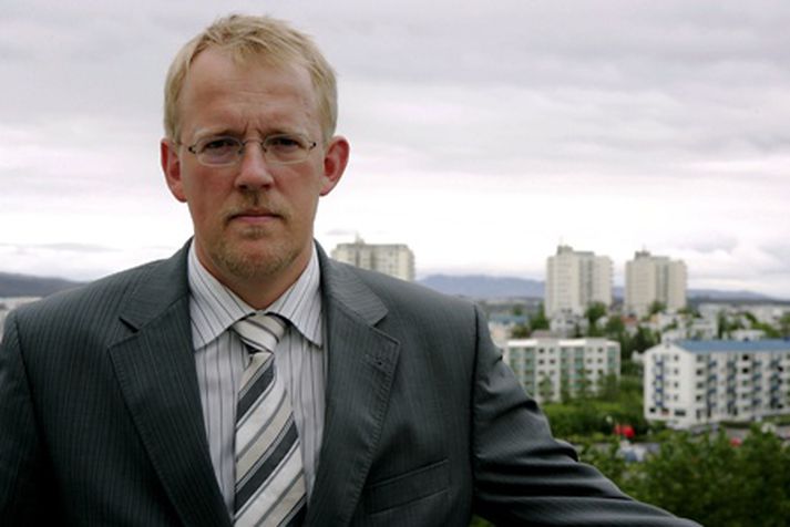 Páll Gunnar Pálsson segir gögn í fyrri húsleit hafi leitt til húsleitar hjá Hátækni og Olís.
