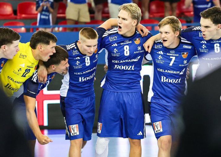 Átján ára strákarnir okkar eru að sýna öllum á þessu Evrópumóti í Serbíu að þeir ætla sér að spila um verðlaun.