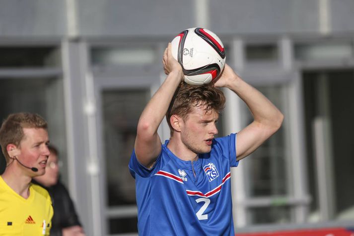 Adam Örn Arnarson var í byrjunarliðinu í dag