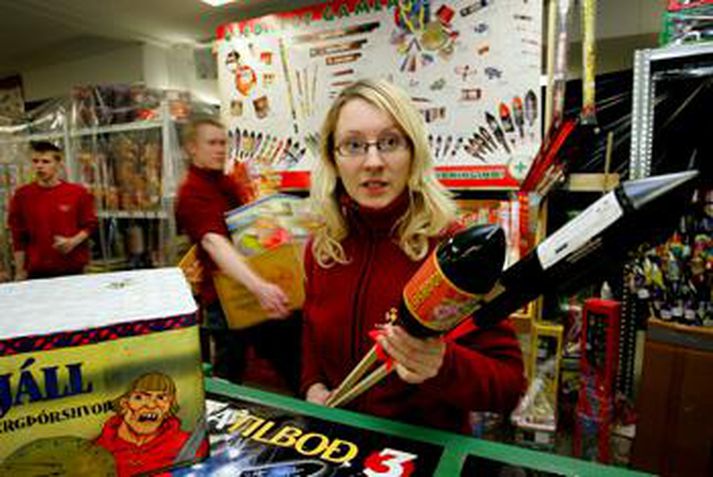 Flugeldasalan er björgunarsveitunum mjög mikilvæg.