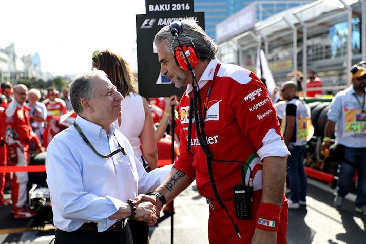 Jean Todt og Maurizio Arrivabene liðsstjóri Ferrari.