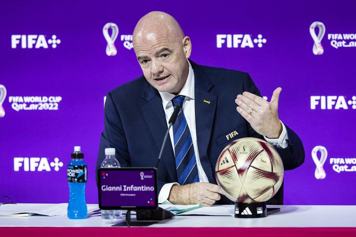 Infantino var mærði Katar í bak og fyrir í desember og hefur nú sent annað stórmót til Sádi-Arabíu.