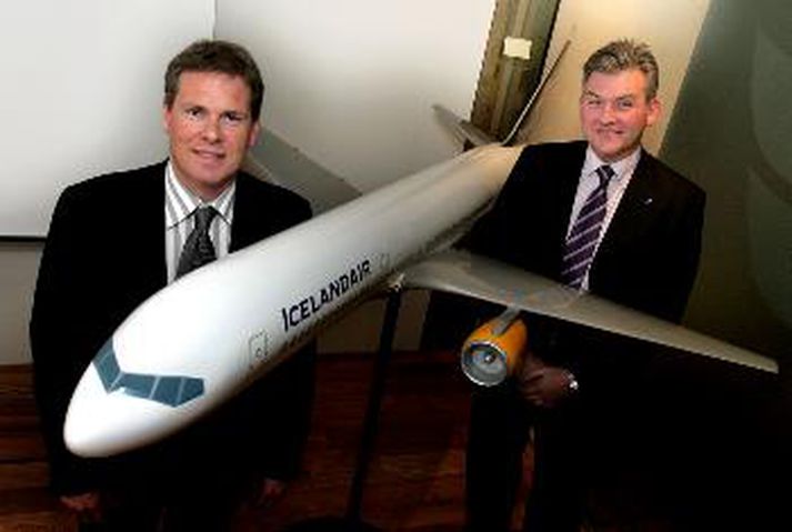 Hannes Smárason, forstjóri FL Group, og Jón Karl Ólafsson, forstjóri Icelandair Group.
