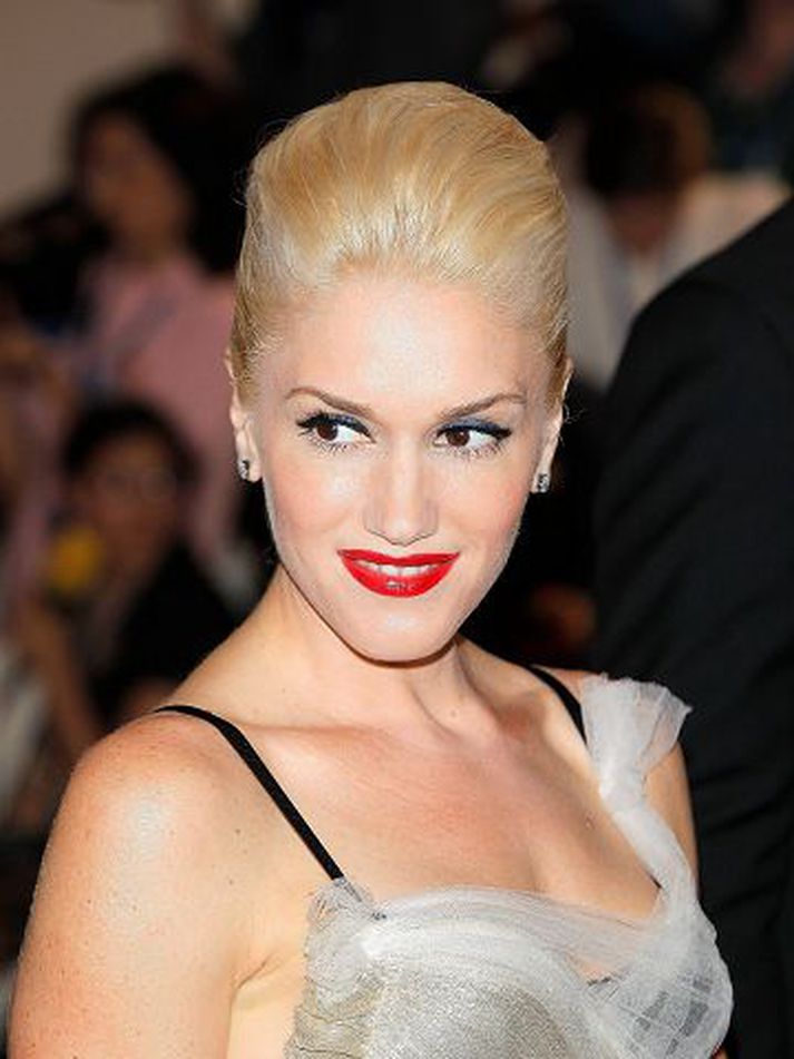 Gwen Stefani Söngkonan býður sjálfa sig upp vegna hamfaranna í Japan.