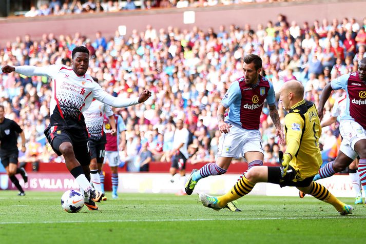 Sturridge við það að setja boltann í netið