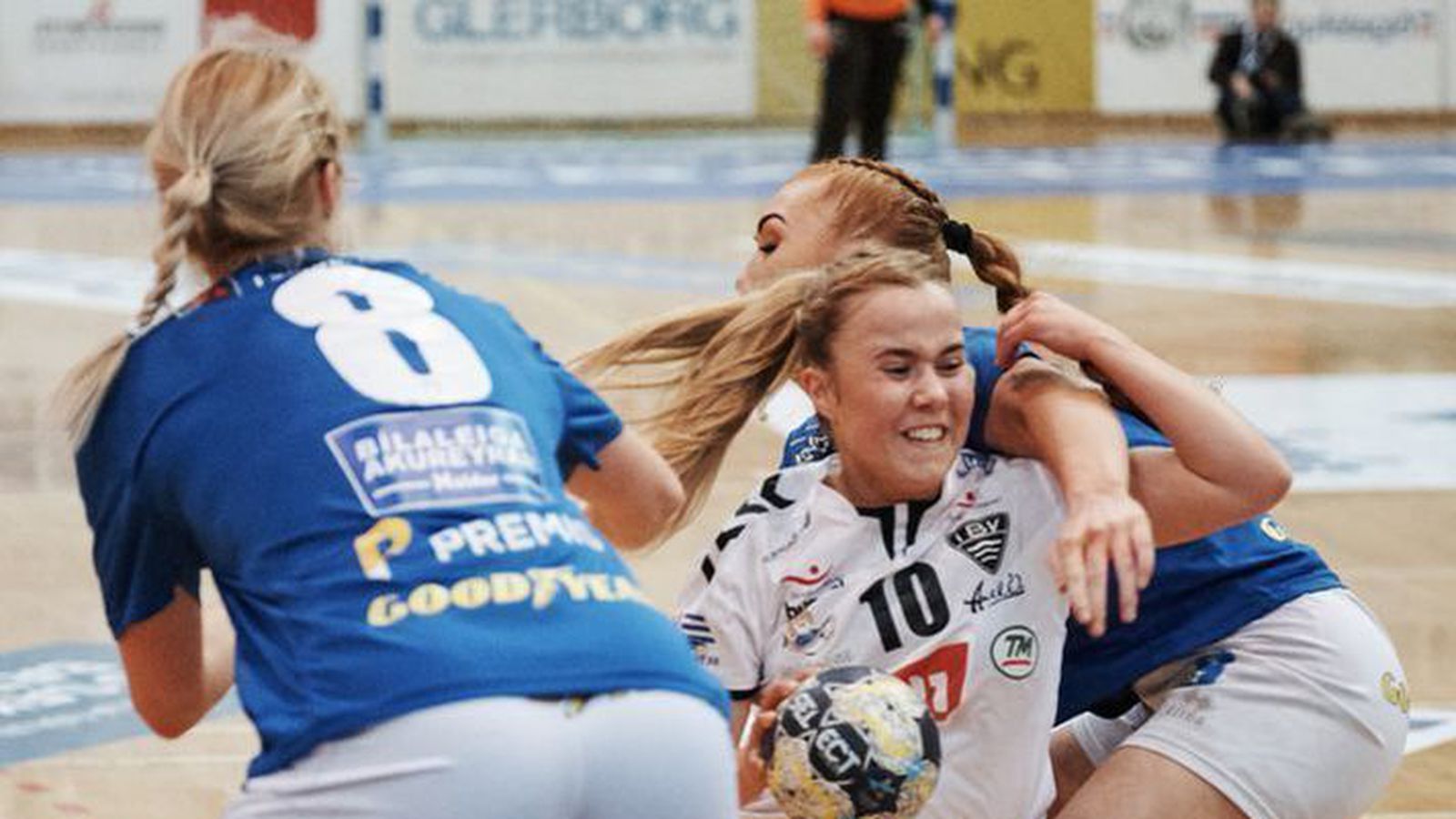 Sandra með tíu í þrettán marka sigri ÍBV