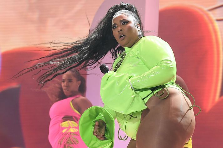 Lizzo skipar fyrsta sætið á íslenska listanum á FM.