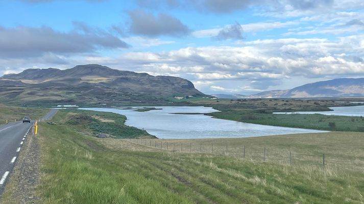 Frá fyrirhuguðu lónstæði Hvammsvirkjunar neðan við bæinn Haga.