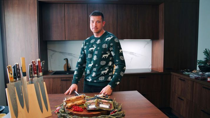 Sævar Lárusson, matreiðslumeistari á Kol Restaurant, setti saman í samvinnu við Kjarnafæði nokkrar gómsætar uppskriftir að jólasmáréttum sem fylla heimilið af kunnuglegum ilmi.