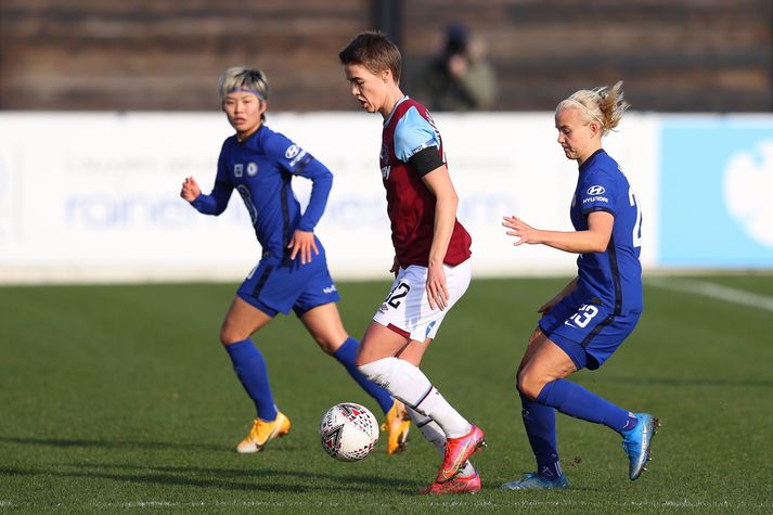 Dagný Brynjarsdóttir í leik með West Ham gegn stórliði Chelsea á dögunum.