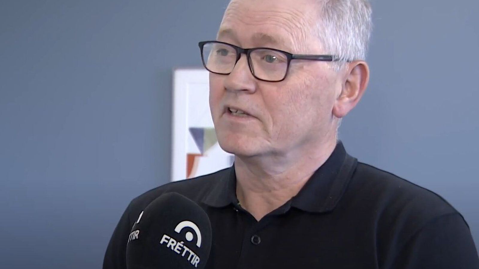 Ár­sæll í veikinda­leyfi: „Mjög skrýtið að fá sleggju ríkis­stjórnar í and­litið“