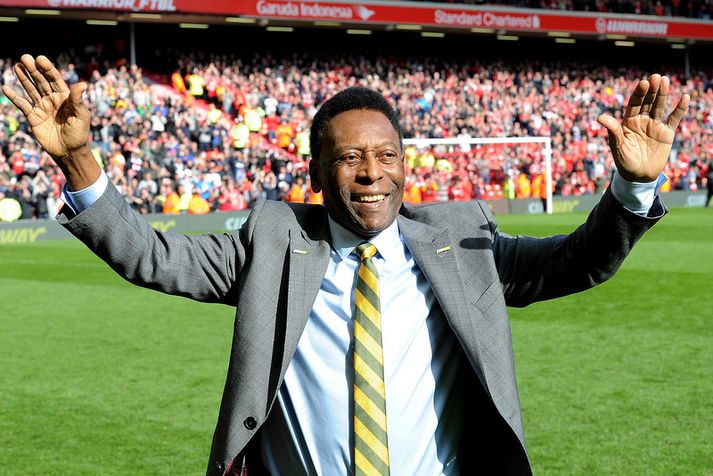 Pelé var gestur á leik Liverpool og Manchester United í fyrra.