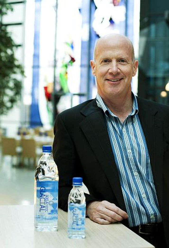 Sendiherra íslenska vatnsins. John K. Sheppard, sem tekið hefur við forstjórastóli Icelandic Water Holdings af Jóni Ólafssyni, segir nauðsynlegt að frumkvöðlar viti hvenær færa þurfi fyrirtæki yfir á annað stig.