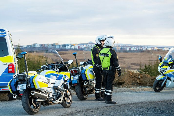 Lögreglan mun ræða við manninn sem slasaðist alvarlega þegar hann hefur jafnað sig. 