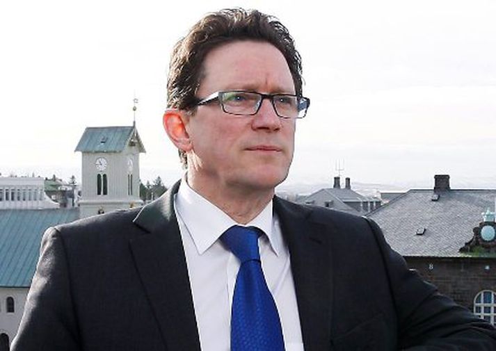 Kristján Þór Júlíusson vill fresta stofnun Byggingarstofnunar, Fjölmiðlastofu og draga úr íslenskri friðargæslu. Mynd/ Stefán.