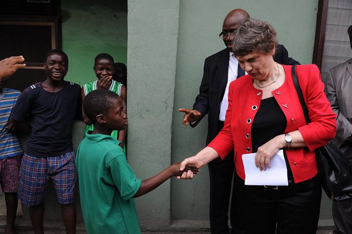 Helen Clark, yfirmaður Þróunarstofnunar Sameinuðu þjóðanna sem gefur árlega út Þróunarskýrslu. Þarna er hún stödd í Nígeríu fyrir nokkrum vikum.nordicphotos/AFP