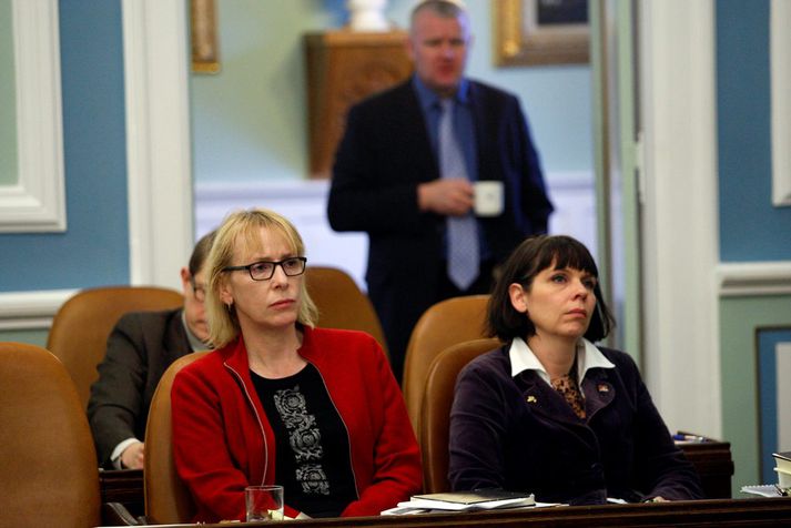 Birgitta Jónsdóttir hvatti til þess að stríðsöxin yrði grafin í dag. 