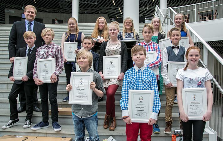 Verðlaunahafar ásamt Ara Kristni Jónssyni, rektor HR.