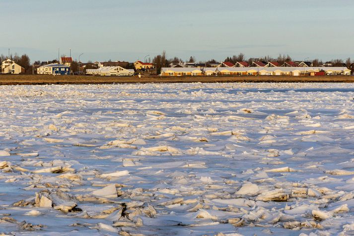 Móður annars drengjanna finnst ótrúlegt að svona árás gerist á Álftanesi.