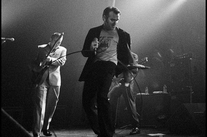 Boz Boorer á tónleikum með söngvaranum Morrissey. Boorer kemur til landsins í næstu viku og spilar á Ellefunni með hljómsveitinni Smutty‘s 302, sem er leidd af sjálfum Smutty Smiff.