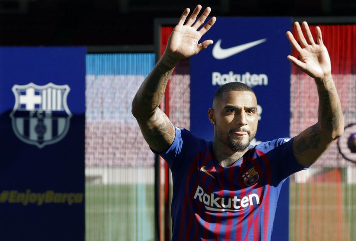 Kevin-Prince Boateng þegar hann var kynntur sem leikmaður Barcelona í janúar í fyrra. Hann var ekki lengi hjá spænska stórliðinu eða aðeins fram á vor.