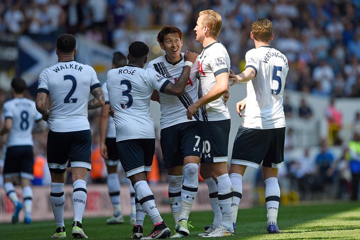 Leikmenn Spurs fagna marki.