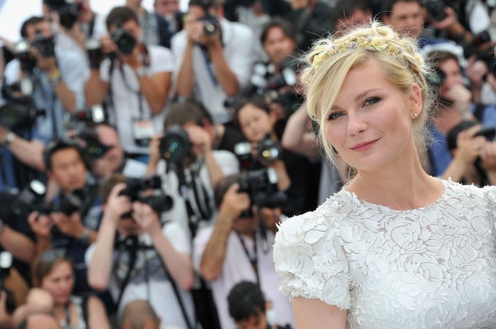 Kirsten Dunst segir það einfalda mannasiði að hafa sig til.