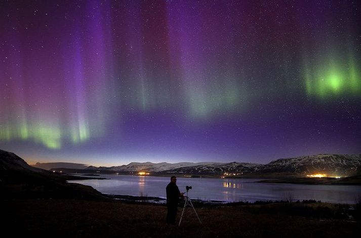 Á þriðjudagskvöld og aðfaranótt miðvikudags skörtuðu norðurljós sínu fegursta víða um land. Svona var dýrðin í Hvalfirði.