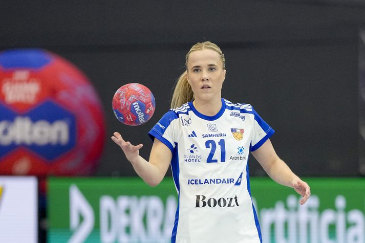 Sandra Erlingsdóttir var markahæst Eyjakvenna í dag.