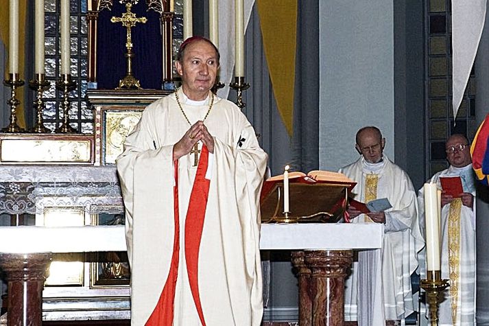 Pétur Bürcher, biskup kaþólsku kirkjunnar, vill ekki veita fjölmiðlum viðtal.