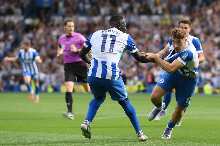 Brajan Gruda fagnar sigurmarki sínu fyrir Brighton & Hove Albion í dag.
