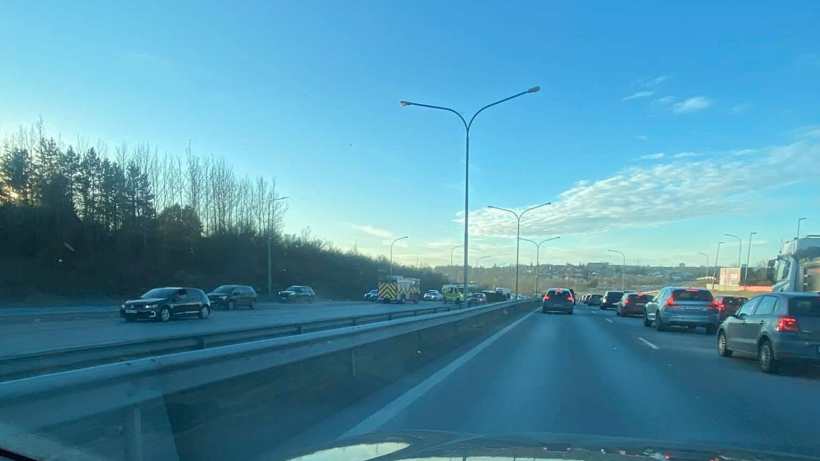 Bílvelta í Ártúnsbrekku