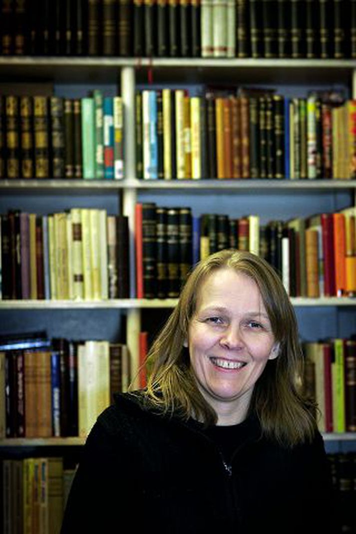 Guðrún Guðmundsdóttir. Sonur Guðrúnar flutti til ömmu sinnar um tíma vegna ástandsins.