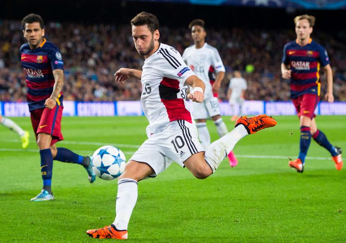 Hakan Calhanoglu í leik með Leverkusen.