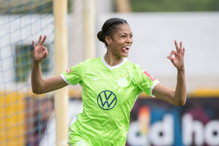 Sveindís Jane Jónsdóttir fagnar einu af mörkum sínum fyrir Wolfsburg.