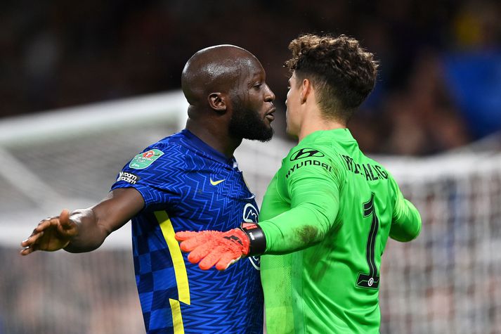 Romelu Lukaku og Kepa Arrizabalaga í leik gegn Aston Villa
