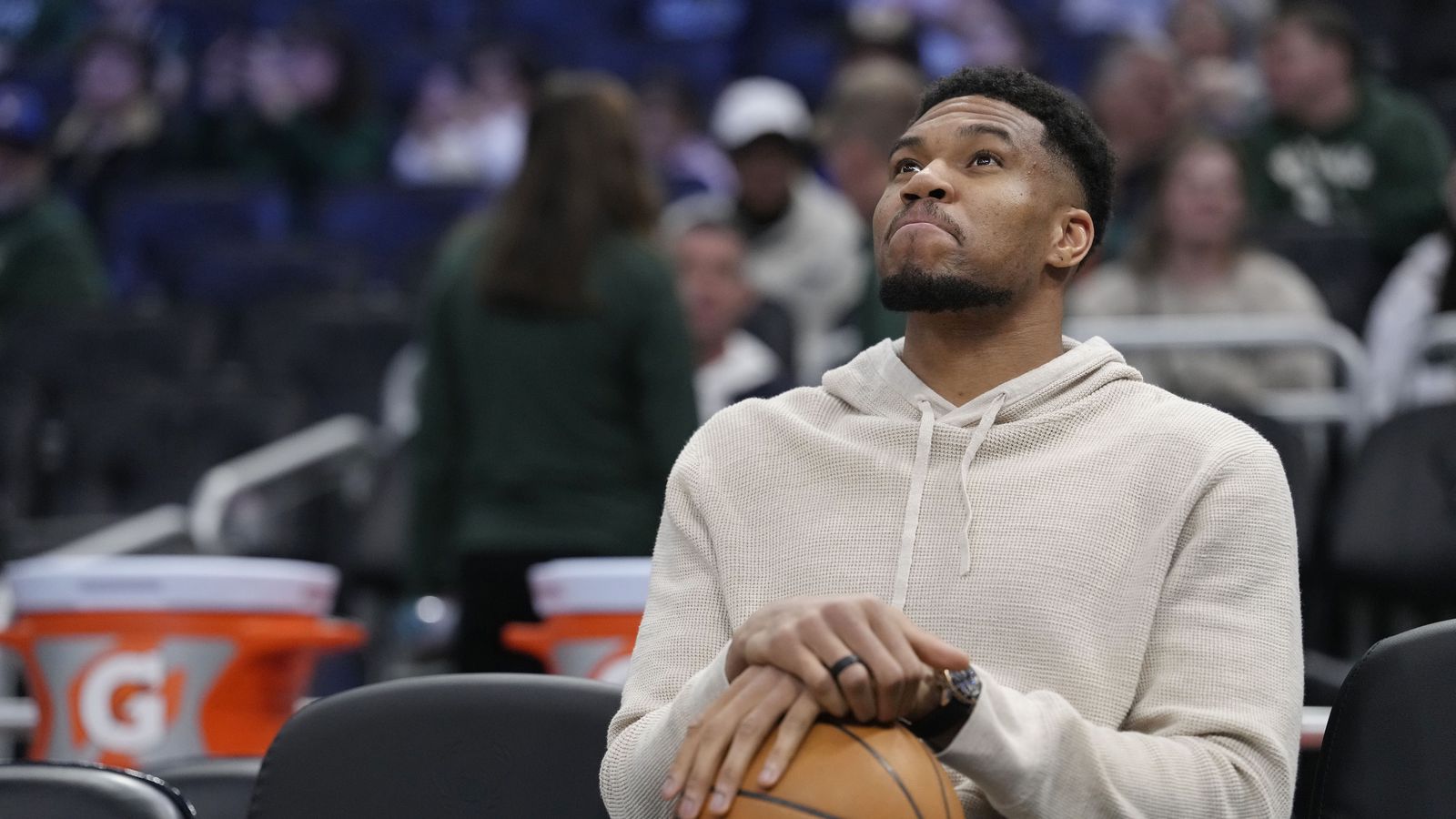 Milwaukee Bucks til­búið að skipta Giannis
