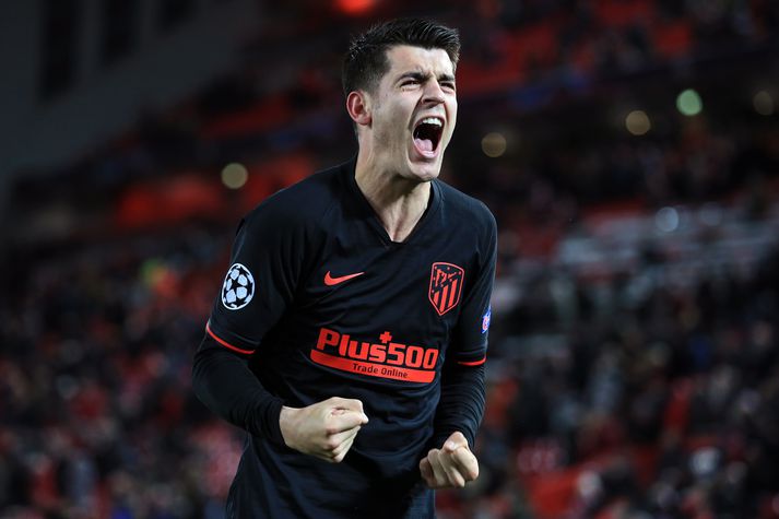 Alvaro Morata, leikmaður Atletico Madrid, fagnar marki sínu gegn Liverpool í gær.