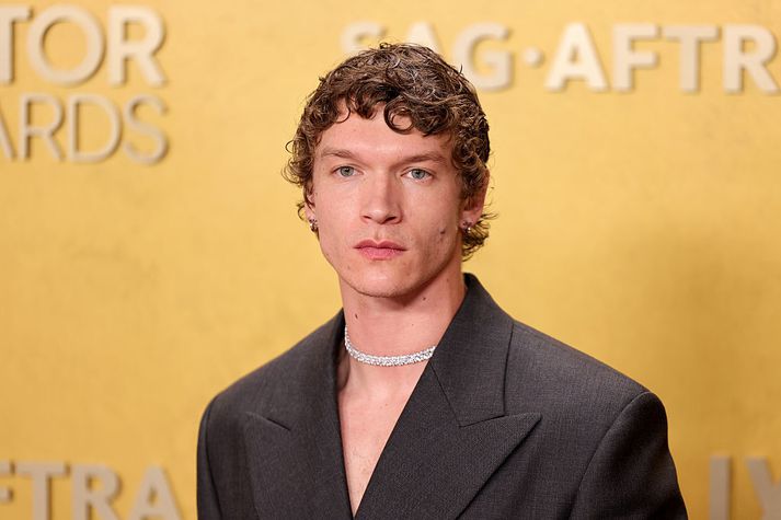 Connor Storrie glæsilegur á leikaraverðlaununum um helgina.