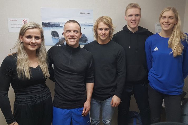 Íslensku keppendurnir á Ólympíuleikunum. Frá vinstri: Elsa Guðrún Jónsdóttir, Snorri Einarsson, Sturla Snær Snorrason, Isak S. Pedersen og Freydís Halla Einarsdóttir.